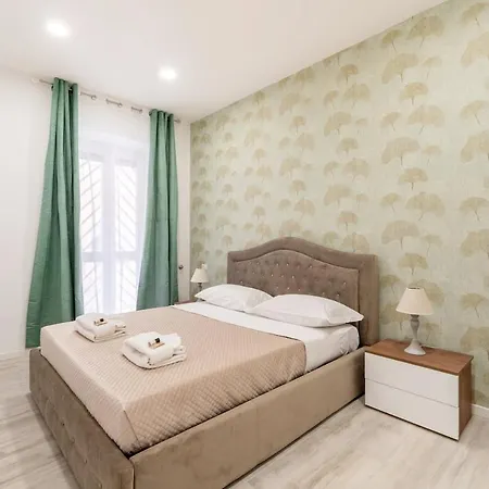 Jhonny's Near Vatican 3 Bedroom's * Rome