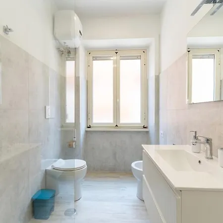 Appartement Jhonny's Near Vatican 3 Bedroom's *