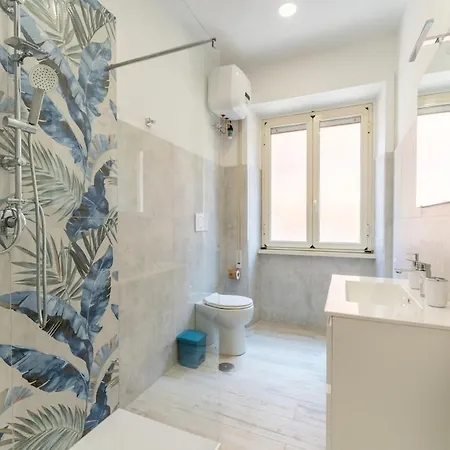 Jhonny's Near Vatican 3 Bedroom's Appartement