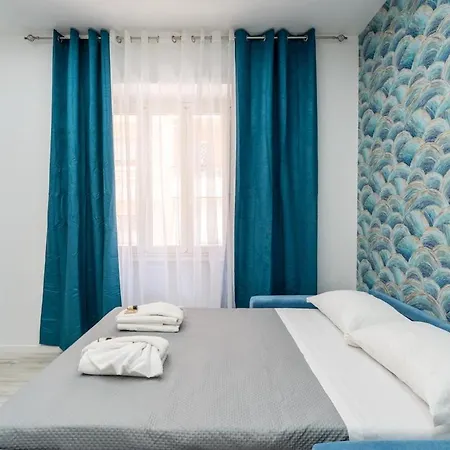 Jhonny's Near Vatican 3 Bedroom's Appartement