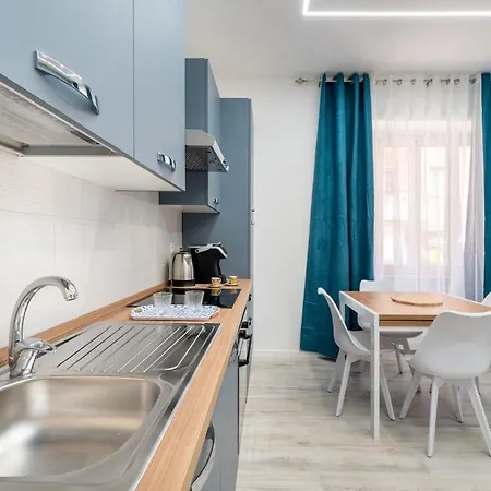Jhonny's Near Vatican 3 Bedroom's